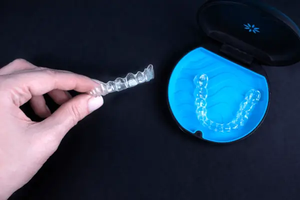 Invisalign - kiedy ma sens i ile kosztuje leczenie?